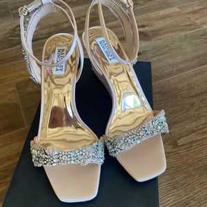 Badgley Mischka Collection Blakeley Wedge Sandal (Women) 9M, SEASHELL